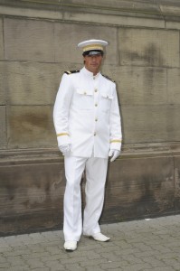 L'uniforme de Marin's... Toujours élégant quand il est à vos mesures. Rentrer dans la peau de richard Geere dans Officier and Gentleman