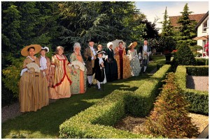 pique nique XVIII dans un petit jardin à la Française CP rené Hoff