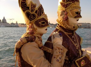 couple de costumé à san Gorgior)