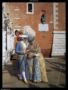 costumes XVIII ème bleu et or Atelier la Colombe Strasbourg