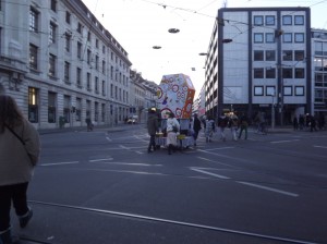 7 heures, chacun rentre chez lui dans le petit matin