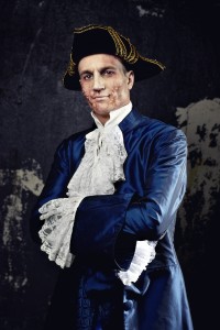 XVIII ème taffetas bleu Atelier la colombe Strasbourg