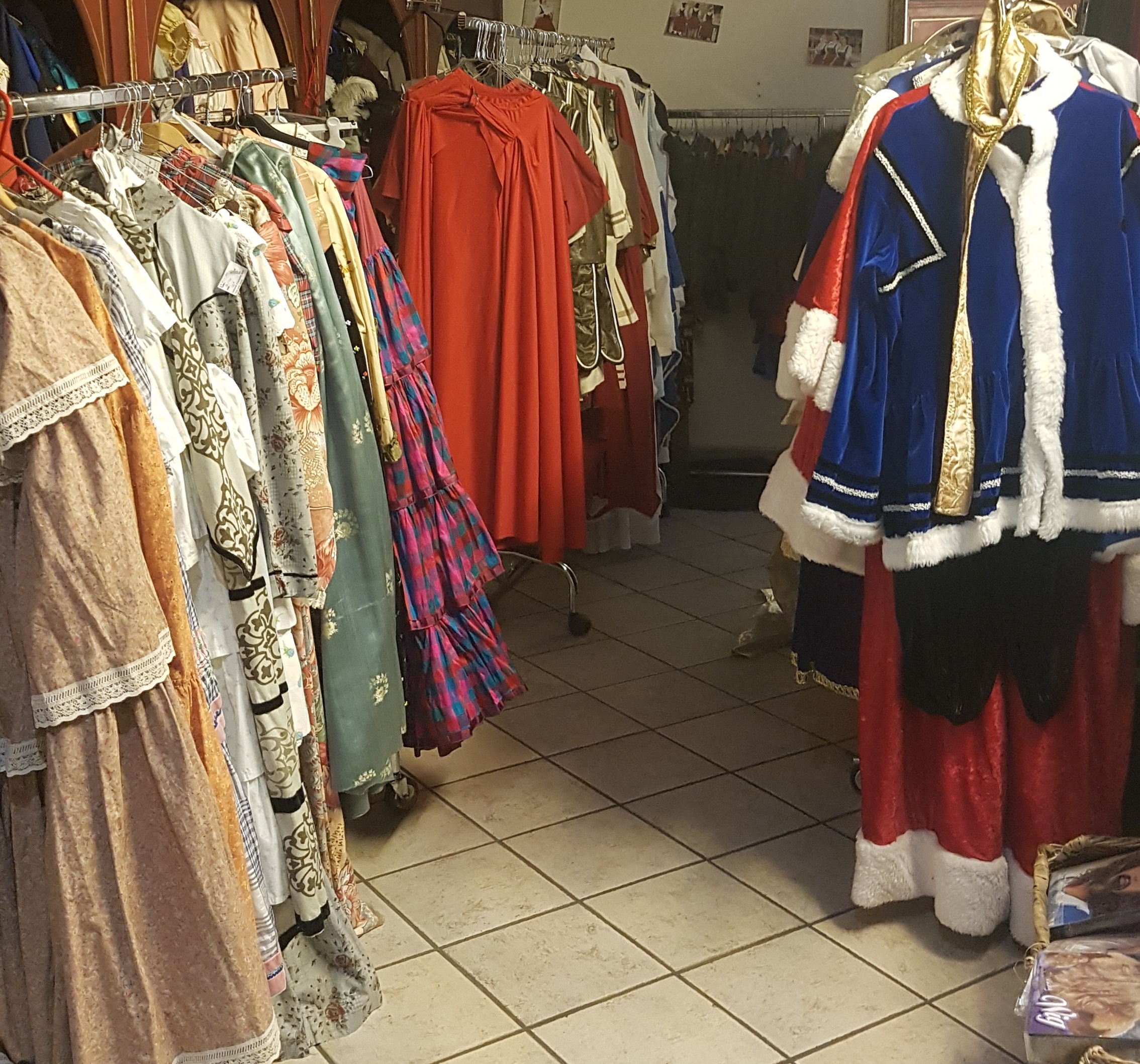 Déstockage de déguisements à l’Atelier la Colombe du 14 janvier au 12 mars 2021 – Les locations 