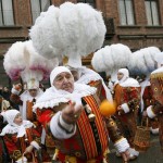 Jets d’oranges au Carnaval de Binche